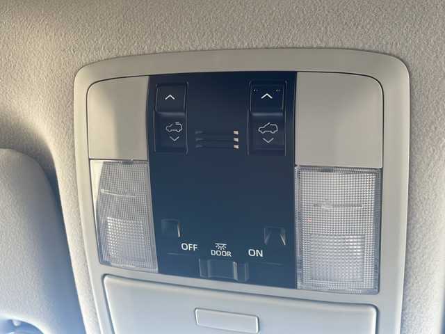 トヨタ ランドクルーザー プラド TX 愛知県 2013(平25)年 17.3万km ブラック ワンオーナー/社外メモリナビ/【フルセグ・DVD再生可・CD・Bluetooth】/バックカメラ/ETC/４WD/横滑り防止機能/プッシュスタート/スマートキー/スペアキーあり/電動格納ミラー/ウィンカーミラー/純正フロアマット/ドアバイザー/新車保証書/取扱説明書