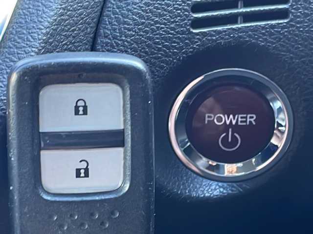 ホンダ ジェイド ハイブリッド X 愛媛県 2015(平27)年 8.9万km プレミアムディープロッソパール 純正ナビ/バックカメラ/ETC/ワンセグテレビ/Bluetooth接続/ワンオーナー/純正フロアマット/３列シート/ドライブレコーダー/ハーフレザーシート/レーンキープアシスト/衝突被害軽減システム/２列目エアコン/アイドリングストップ/純正アルミホイール/スマートキー/オートライト