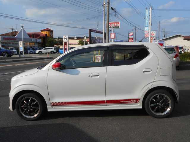 スズキ アルト ターボRS 栃木県 2016(平28)年 2.3万km パールホワイト ワンオーナー /4WD・ターボ/レーダーブレーキサポート/社外メモリーナビ・ワンセグTV/    (MDV-D303)/プッシュスタート/スマートキー/前席シートヒーター/アイドリングストップ/純正15インチアルミホイール/HIDヘッドライト/フォグランプ/オートライト/ウインカーミラー/革巻きステアリング/ステアリングスイッチ/マニュアルモード/パドルシフト/Wエアバッグ/ABS/新車保証書/取扱説明書