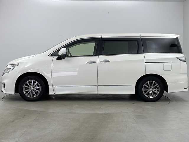 日産 エルグランド 250ハイウェイスターS 道央・札幌 2020(令2)年 7.8万km ブリリアントホワイトパール ・ワンオーナー/・社外ナビ&CD&DVD&SD&BT&iPod&USB&HDMI/・両側パワースライドドア/・バックカメラ/・インテリジェント クルーズコントロール/・インテリジェント エマージェンシーブレーキ/・車線逸脱防止支援システム/・車線逸脱警報/・前方衝突予測警報/・後側方衝突防止支援システム/・後側方車両検知警報/・後退時車両検知警報/・踏み間違い衝突防止アシスト/・標識検知機能/・フロント&バックソナー/・ビークルダイナミクスコントロール/・前後ドライブレコーダー/・ハーフレザーシート/・プッシュスタート/・電動格納ミラー/・ドアバイザー/・社外フロアマット/・LEDヘッドライト/・オートライト/・スマートキー/・スペアキー/・純正エンジンスターター/・保証書/・取扱説明書/・純正AW夏タイヤ積込