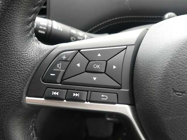 日産 セレナ ハイウェイスター プロパイロットED 千葉県 2017(平29)年 5.4万km ブリリアントホワイトパール エマージェンシーブレーキ/プロパイロット/インテリジェントクルーズコントロール/ハンズフリー両側パワースライドドア/純正SDナビ/地デジTV/【BD/DVD/CD再生機能　Bluetooth接続】/バックカメラ/フリップダウンモニター/ドライブレコーダー/革巻きステアリング/ETC/LEDヘッドライト/ウインカーミラー/コーナーセンサー/純正16インチアルミホイル/サイド/カーテンエアバッグ/インテリジェントキー