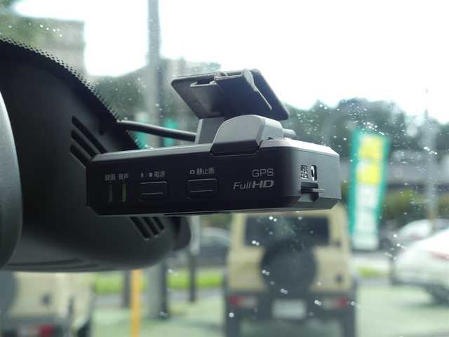日産 セレナ ハイウェイスター プロパイロットED 千葉県 2017(平29)年 5.4万km ブリリアントホワイトパール エマージェンシーブレーキ/プロパイロット/インテリジェントクルーズコントロール/ハンズフリー両側パワースライドドア/純正SDナビ/地デジTV/【BD/DVD/CD再生機能　Bluetooth接続】/バックカメラ/フリップダウンモニター/ドライブレコーダー/革巻きステアリング/ETC/LEDヘッドライト/ウインカーミラー/コーナーセンサー/純正16インチアルミホイル/サイド/カーテンエアバッグ/インテリジェントキー