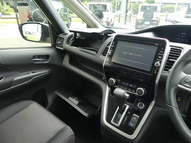 日産 セレナ ハイウェイスター プロパイロットED 千葉県 2017(平29)年 5.4万km ブリリアントホワイトパール エマージェンシーブレーキ/プロパイロット/インテリジェントクルーズコントロール/ハンズフリー両側パワースライドドア/純正SDナビ/地デジTV/【BD/DVD/CD再生機能　Bluetooth接続】/バックカメラ/フリップダウンモニター/ドライブレコーダー/革巻きステアリング/ETC/LEDヘッドライト/ウインカーミラー/コーナーセンサー/純正16インチアルミホイル/サイド/カーテンエアバッグ/インテリジェントキー