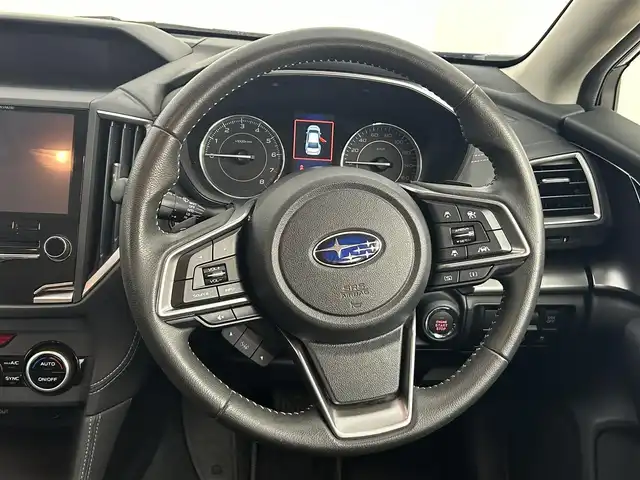 スバル インプレッサ スポーツ 2．0i－L アイサイト 道央・札幌 2017(平29)年 4.6万km クォーツブルーP ・4WD/・アイサイトver.3/・衝突被害軽減ブレーキ/・レーンキープアシスト/・レーダークルーズコントロール/・先行車発進お知らせ/・純正メモリナビ/・フルセグ/BT/CD/DVD/・バックカメラ/・ETC/・パドルシフト/・アイドリングストップ/・前後ドライブレコーダー/・LEDヘッドライト/・スマートキー/・プッシュスタート/・横滑り防止装置/・オートエアコン