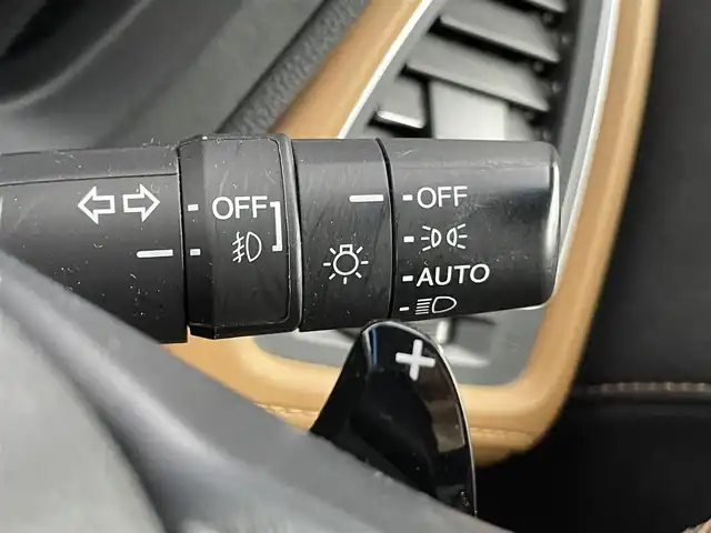 ホンダ ヴェゼル ハイブリッド Z ホンダセンシング 千葉県 2020(令2)年 6.5万km スーパープラチナグレーメタリック ワンオーナー/ホンダセンシング/・アダプティブクルーズコントロール/・衝突被害軽減ブレーキ/・車線逸脱警報/・オートハイビーム/Gathersナビ/（CD/DVD/bluetooth/HDMI/USB/フルセグ）/バックカメラ/ハーフレザーシート/D/N席パワーシート/ビルトインETC/前後ドライブレコーダー/革巻きステアリング/パドルシフトイ/ステアリングスイッチ/純正フロアマット/ドアバイザー/純正17インチAW