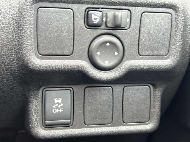 日産 ノート ニスモS 大阪府 2014(平26)年 7万km グレー ５速ＭＴ　社外ナビ　ＣＤ　ＤＶＤ　ＢＴ　フルセグＴＶ　バックカメラ　ＥＴＣ　スマートキー　電動格納ミラー　ＬＥＤオートライト