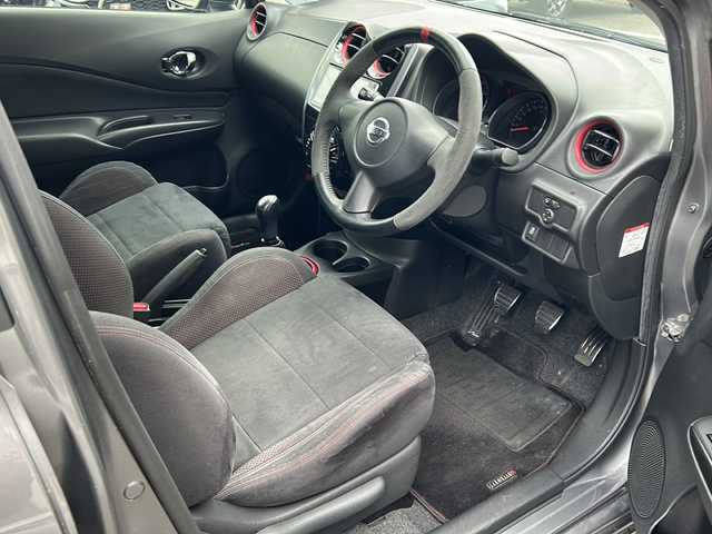 日産 ノート ニスモS 大阪府 2014(平26)年 7万km グレー ５速ＭＴ　社外ナビ　ＣＤ　ＤＶＤ　ＢＴ　フルセグＴＶ　バックカメラ　ＥＴＣ　スマートキー　電動格納ミラー　ＬＥＤオートライト