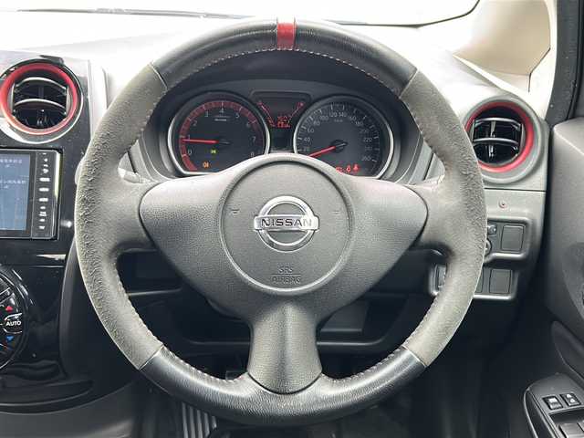 日産 ノート ニスモS 大阪府 2014(平26)年 7万km グレー ５速ＭＴ　社外ナビ　ＣＤ　ＤＶＤ　ＢＴ　フルセグＴＶ　バックカメラ　ＥＴＣ　スマートキー　電動格納ミラー　ＬＥＤオートライト