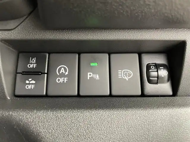 スズキ ジムニー ノマド FC 富山県 2025(令7)年 0.4万km 黒 社外9型ナビ（AM/FM/DVD/BT/フルセグ）/バックカメラ/ドライブレコーダー/ETC/D/N席シートヒーター/衝突被害軽減システム/レーダークルーズコントロール/レーンキープアシスト/コーナーセンサー/横滑り防止装置/アイドリングストップ/純正アルミホイール/純正フロアマット/ミラーヒーター/オートLEDライト/フォグライト/革巻きステアリング/ステアリングスイッチ/スマートキー/スペアキー