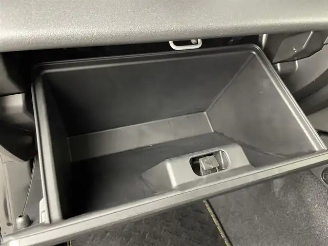 スズキ ジムニー ノマド FC 富山県 2025(令7)年 0.4万km 黒 社外9型ナビ（AM/FM/DVD/BT/フルセグ）/バックカメラ/ドライブレコーダー/ETC/D/N席シートヒーター/衝突被害軽減システム/レーダークルーズコントロール/レーンキープアシスト/コーナーセンサー/横滑り防止装置/アイドリングストップ/純正アルミホイール/純正フロアマット/ミラーヒーター/オートLEDライト/フォグライト/革巻きステアリング/ステアリングスイッチ/スマートキー/スペアキー