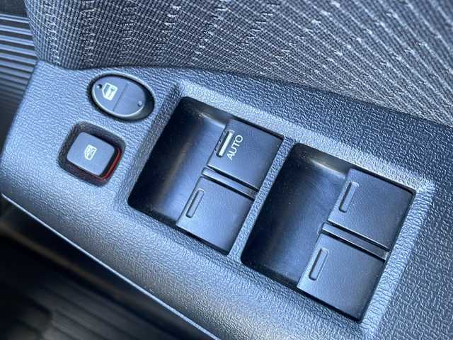 ホンダ フリード Gエアロ 大阪府 2013(平25)年 7.8万km プレミアムスパークルブラックパール 純正メモリナビ/・AM/FM/CD/DVD/Bluetooth/・フルセグテレビ/フリップダウンモニター/バックカメラ/ビルトインETC/横滑り防止装置/盗難防止装置/片側パワースライド/ハロゲンヘッドライト/オートライト/オートエアコン/スマートキー×2/ステアリングリモコン/純正15インチアルミホイール/12V充電器/USBジャック/純正フロアマット/ドアバイザー/保証書/取扱説明書