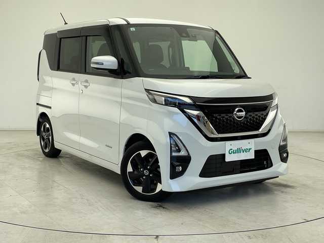 日産 ルークス HWS X プロパイロットED 千葉県 2021(令3)年 0.8万km ホワイトパール 社外ナビ/　CD/DVD/Bluetooth/フルセグTV/プロパイロット/レーダークルーズコントロール/レーンキープアシスト/衝突軽減ブレーキ/クリアランスソナー/アラウンドビューモニター/先行車発進警報/標識認識機能/電動パーキング/オートホールド/両側パワスラ/レザー調シートカバー/ETC/前後ドラレコ/LEDライト/フォグランプ/フロアマット/ドアバイザー