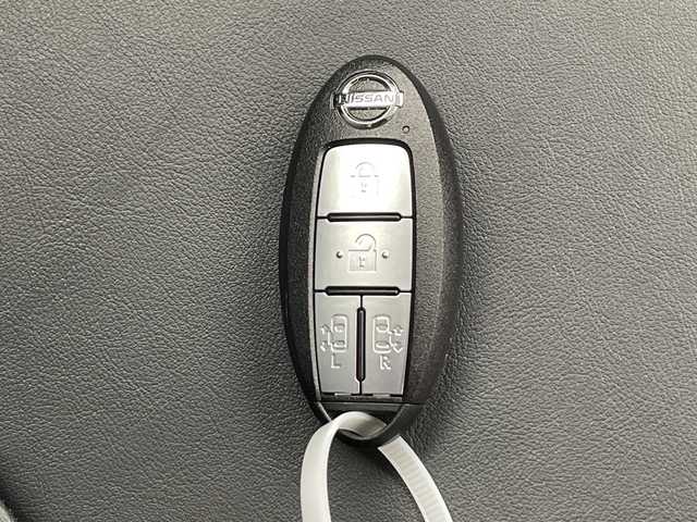 日産 ルークス HWS X プロパイロットED 千葉県 2021(令3)年 0.8万km ホワイトパール 社外ナビ/　CD/DVD/Bluetooth/フルセグTV/プロパイロット/レーダークルーズコントロール/レーンキープアシスト/衝突軽減ブレーキ/クリアランスソナー/アラウンドビューモニター/先行車発進警報/標識認識機能/電動パーキング/オートホールド/両側パワスラ/レザー調シートカバー/ETC/前後ドラレコ/LEDライト/フォグランプ/フロアマット/ドアバイザー