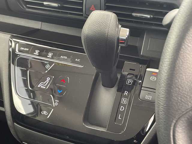 日産 ルークス HWS X プロパイロットED 千葉県 2021(令3)年 0.8万km ホワイトパール 社外ナビ/　CD/DVD/Bluetooth/フルセグTV/プロパイロット/レーダークルーズコントロール/レーンキープアシスト/衝突軽減ブレーキ/クリアランスソナー/アラウンドビューモニター/先行車発進警報/標識認識機能/電動パーキング/オートホールド/両側パワスラ/レザー調シートカバー/ETC/前後ドラレコ/LEDライト/フォグランプ/フロアマット/ドアバイザー