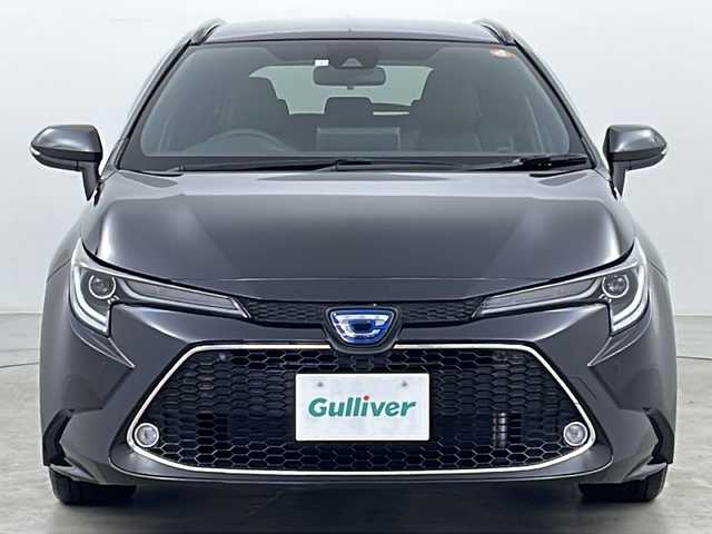 トヨタ カローラツーリング ハイブリッド ダブルバイビー 道央・札幌 2021(令3)年 1.9万km スパークリングブラックパールクリスタルシャイン ・ワンオーナー/・4WD/・純正ＳＤナビ&フルセグTV&DVD&CD&USB&BT/・バックカメラ/・セーフティセンス/・プリクラッシュセーフティ/・レーンキープアシスト/・レーダークルーズコントロール/・オートマチックハイビーム/・ロードサインアシスト/・ドライブスタートコントロール/・車両接近通報装置/・純正フロアマット/・ドアバイザー/・ビルトインETC/・LEDヘッドライト/・フォグランプ/・オートライト/。オートマチックハイビーム/・スマートキー/・スペアキー/・保証書/・取扱説明書