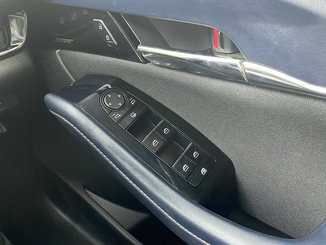マツダ ＣＸ－３０ 20S プロアクティブツーリングセレ 栃木県 2020(令2)年 4万km スノーフレイクホワイトパールマイカ 純正SDナビ/　Bluetooth/フルセグTV/CD/DVD/USB/HDMI/i-ACTIVSENSE/　スマート・ブレーキ・サポート/　AT誤発進抑制制御/　レーンキープ・アシスト・システム/　クルージング・トラフィック・サポート/　レーンキープ・アシスト・システム/　交通標識認識システム/　前側方接近車両検知/　ドライバー・モニタリング/　アダプティブ・LED・ヘッドライト/　全周囲カメラ/BOSEサウンドシステム/電動リアゲート/パドルシフト/ステアリングスイッチ/アイドリングストップ/LEDヘッドライト/ETC/純正18インチアルミホイール/前席シートヒーター/ステアリングヒーター/プッシュスタート/純正フロアマット/サイド+カーテンエアバック/スマートキー×1本