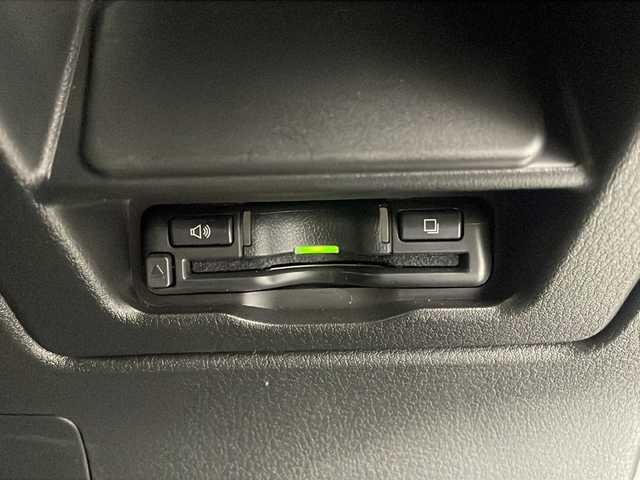 マツダ ＣＸ－３０ 20S プロアクティブツーリングセレ 栃木県 2020(令2)年 4万km スノーフレイクホワイトパールマイカ 純正SDナビ/　Bluetooth/フルセグTV/CD/DVD/USB/HDMI/i-ACTIVSENSE/　スマート・ブレーキ・サポート/　AT誤発進抑制制御/　レーンキープ・アシスト・システム/　クルージング・トラフィック・サポート/　レーンキープ・アシスト・システム/　交通標識認識システム/　前側方接近車両検知/　ドライバー・モニタリング/　アダプティブ・LED・ヘッドライト/　全周囲カメラ/BOSEサウンドシステム/電動リアゲート/パドルシフト/ステアリングスイッチ/アイドリングストップ/LEDヘッドライト/ETC/純正18インチアルミホイール/前席シートヒーター/ステアリングヒーター/プッシュスタート/純正フロアマット/サイド+カーテンエアバック/スマートキー×1本