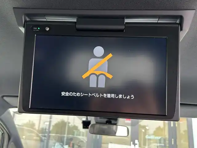 トヨタ ノア Si 奈良県 2019(平31)年 5.5万km ブラッキッシュアゲハガラスフレーク 純正１０インチナビ（NSZN-Z68T）/（フルセグ／ＢＴ／ＣＤ／ＤＶＤ）/純正12インチフリップダウンモニター（VRT-R68C）/クルーズコントロール/バックカメラ/前後コーナーセンサー/プリクラッシュセーフティ/レーンキープアシスト/両側パワースライドドア/後席サンシェード/ＥＴＣ２．０/前方ドライブレコーダー/純正16インチAW/保証書