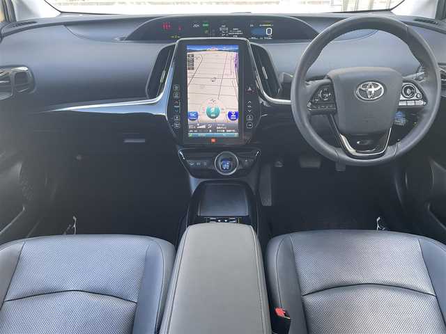 トヨタ プリウス ＰＨＶ A プレミアムナビパッケージ 大阪府 2020(令2)年 5.2万km プラチナホワイトパールマイカ ワンオーナー/TRDエアロ(F/S)/TRDマフラー/純正メモリナビ/BT/USB/AUX/TV/JBLサウンド/360度カメラ/パーキングアシスト/黒本革シート/D席パワーシート/D/N席シートヒーター/D/N席エアシート/ステアリングヒーター/追従機能付きクルーズコントロール/レーンキープアシスト/ブラインドスポットモニター/ヘッドアップディスプレイ/前後コーナーセンサー/LEDヘッドライト/フロントフォグ/オートハイビーム/純正フロアマット/社外17インチAW/スタッドレスタイヤ付社外AW有/AC100V充電/充電ケーブル付属/スペアキー/ETC2.0