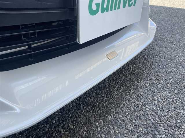 トヨタ プリウス ＰＨＶ A プレミアムナビパッケージ 大阪府 2020(令2)年 5.2万km プラチナホワイトパールマイカ ワンオーナー/TRDエアロ(F/S)/TRDマフラー/純正メモリナビ/BT/USB/AUX/TV/JBLサウンド/360度カメラ/パーキングアシスト/黒本革シート/D席パワーシート/D/N席シートヒーター/D/N席エアシート/ステアリングヒーター/追従機能付きクルーズコントロール/レーンキープアシスト/ブラインドスポットモニター/ヘッドアップディスプレイ/前後コーナーセンサー/LEDヘッドライト/フロントフォグ/オートハイビーム/純正フロアマット/社外17インチAW/スタッドレスタイヤ付社外AW有/AC100V充電/充電ケーブル付属/スペアキー/ETC2.0