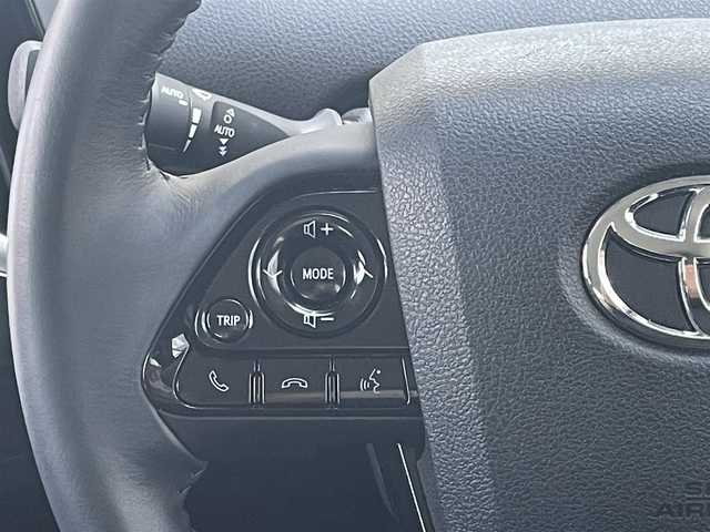 トヨタ プリウス ＰＨＶ A プレミアムナビパッケージ 大阪府 2020(令2)年 5.2万km プラチナホワイトパールマイカ ワンオーナー/TRDエアロ(F/S)/TRDマフラー/純正メモリナビ/BT/USB/AUX/TV/JBLサウンド/360度カメラ/パーキングアシスト/黒本革シート/D席パワーシート/D/N席シートヒーター/D/N席エアシート/ステアリングヒーター/追従機能付きクルーズコントロール/レーンキープアシスト/ブラインドスポットモニター/ヘッドアップディスプレイ/前後コーナーセンサー/LEDヘッドライト/フロントフォグ/オートハイビーム/純正フロアマット/社外17インチAW/スタッドレスタイヤ付社外AW有/AC100V充電/充電ケーブル付属/スペアキー/ETC2.0