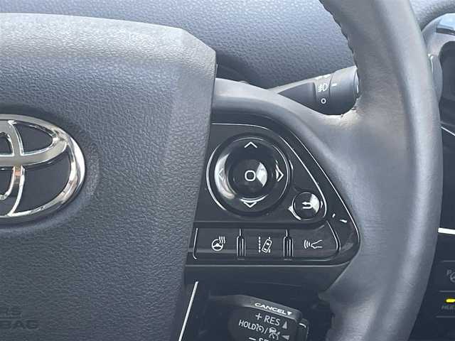 トヨタ プリウス ＰＨＶ A プレミアムナビパッケージ 大阪府 2020(令2)年 5.2万km プラチナホワイトパールマイカ ワンオーナー/TRDエアロ(F/S)/TRDマフラー/純正メモリナビ/BT/USB/AUX/TV/JBLサウンド/360度カメラ/パーキングアシスト/黒本革シート/D席パワーシート/D/N席シートヒーター/D/N席エアシート/ステアリングヒーター/追従機能付きクルーズコントロール/レーンキープアシスト/ブラインドスポットモニター/ヘッドアップディスプレイ/前後コーナーセンサー/LEDヘッドライト/フロントフォグ/オートハイビーム/純正フロアマット/社外17インチAW/スタッドレスタイヤ付社外AW有/AC100V充電/充電ケーブル付属/スペアキー/ETC2.0