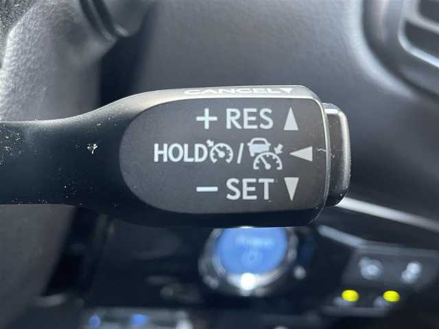 トヨタ プリウス ＰＨＶ A プレミアムナビパッケージ 大阪府 2020(令2)年 5.2万km プラチナホワイトパールマイカ ワンオーナー/TRDエアロ(F/S)/TRDマフラー/純正メモリナビ/BT/USB/AUX/TV/JBLサウンド/360度カメラ/パーキングアシスト/黒本革シート/D席パワーシート/D/N席シートヒーター/D/N席エアシート/ステアリングヒーター/追従機能付きクルーズコントロール/レーンキープアシスト/ブラインドスポットモニター/ヘッドアップディスプレイ/前後コーナーセンサー/LEDヘッドライト/フロントフォグ/オートハイビーム/純正フロアマット/社外17インチAW/スタッドレスタイヤ付社外AW有/AC100V充電/充電ケーブル付属/スペアキー/ETC2.0