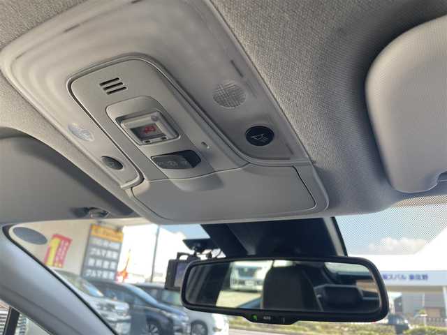 トヨタ プリウス ＰＨＶ A プレミアムナビパッケージ 大阪府 2020(令2)年 5.2万km プラチナホワイトパールマイカ ワンオーナー/TRDエアロ(F/S)/TRDマフラー/純正メモリナビ/BT/USB/AUX/TV/JBLサウンド/360度カメラ/パーキングアシスト/黒本革シート/D席パワーシート/D/N席シートヒーター/D/N席エアシート/ステアリングヒーター/追従機能付きクルーズコントロール/レーンキープアシスト/ブラインドスポットモニター/ヘッドアップディスプレイ/前後コーナーセンサー/LEDヘッドライト/フロントフォグ/オートハイビーム/純正フロアマット/社外17インチAW/スタッドレスタイヤ付社外AW有/AC100V充電/充電ケーブル付属/スペアキー/ETC2.0
