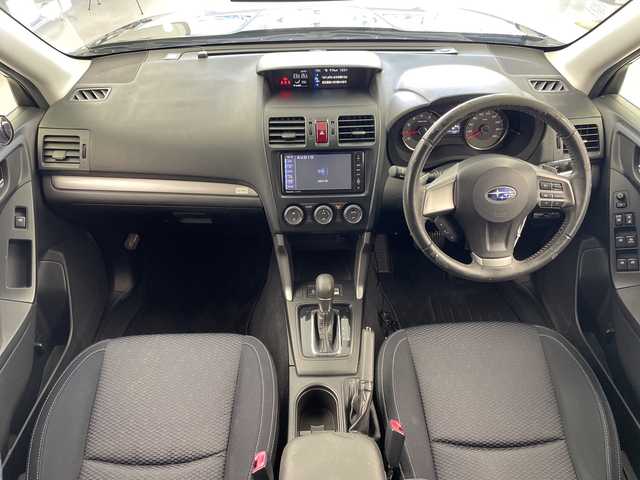 スバル フォレスター 2．0i－L アイサイト 岐阜県 2014(平26)年 9.6万km クリスタルブラックシリカ 純正ナビ/AM/FM/CD/DVD/USB/VTR/SD/フルセグTV/バックカメラ/衝突軽減ブレーキ/レーンキープアシスト/レーダークルーズコントロール/純正ドライブレコーダー/ETC/革巻きステアリング/X-MODE/横滑り防止/純正フロアマット/サイドバイザー/HIDヘッドライト/フォグランプ/純正17インチアルミホイール/リモコンキー/トノカバー