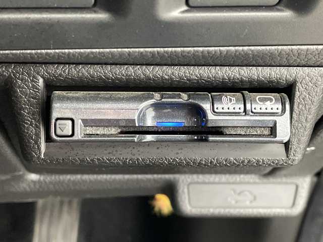 スバル フォレスター 2．0i－L アイサイト 岐阜県 2014(平26)年 9.6万km クリスタルブラックシリカ 純正ナビ/AM/FM/CD/DVD/USB/VTR/SD/フルセグTV/バックカメラ/衝突軽減ブレーキ/レーンキープアシスト/レーダークルーズコントロール/純正ドライブレコーダー/ETC/革巻きステアリング/X-MODE/横滑り防止/純正フロアマット/サイドバイザー/HIDヘッドライト/フォグランプ/純正17インチアルミホイール/リモコンキー/トノカバー