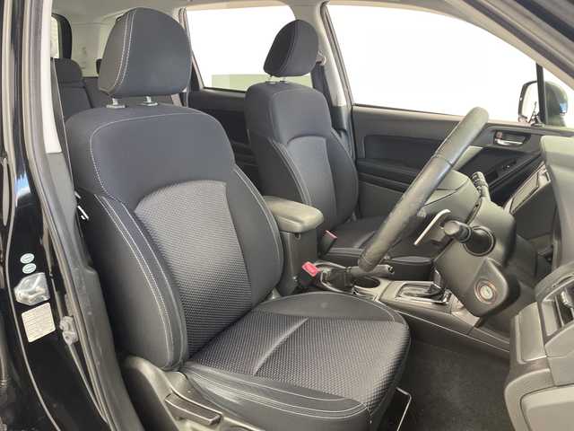 スバル フォレスター 2．0i－L アイサイト 岐阜県 2014(平26)年 9.6万km クリスタルブラックシリカ 純正ナビ/AM/FM/CD/DVD/USB/VTR/SD/フルセグTV/バックカメラ/衝突軽減ブレーキ/レーンキープアシスト/レーダークルーズコントロール/純正ドライブレコーダー/ETC/革巻きステアリング/X-MODE/横滑り防止/純正フロアマット/サイドバイザー/HIDヘッドライト/フォグランプ/純正17インチアルミホイール/リモコンキー/トノカバー