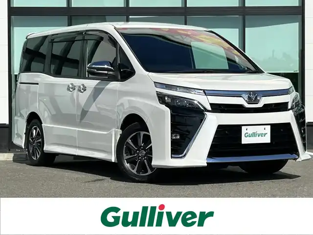 トヨタ ヴォクシー ZS 煌Ⅲ 和歌山県 2020(令2)年 4.7万km ホワイトパールクリスタルシャイン 純正9インチナビ/バックカメラ/フルセグTV/衝突軽減ブレーキ/クルーズコントロール/前後コーナーセンサー/オートライト/ドラレコ/ETC/両側パワスラ/ステリモ/LEDヘッドライト/フォグランプ