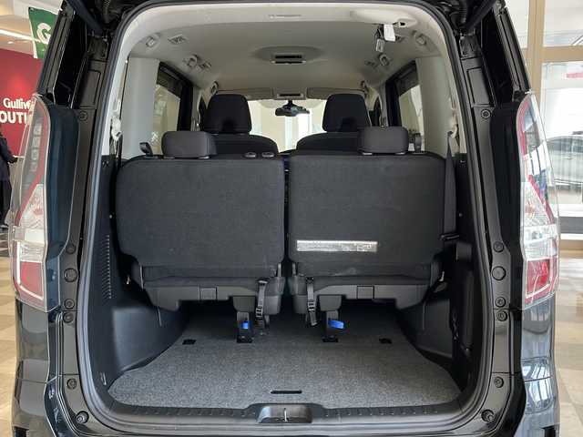 日産 セレナ e－パワー ハイウェイスター V 福井県 2020(令2)年 4.6万km ダイヤモンドブラック 純正10インチSDナビ(MM519D-L)/フルセグTV/BT/BD/DVD/CD/USB/SD/アラウンドビューモニター/パーキングアシスト/プロパイロット/エマージェンシーブレーキ/後側方車両検知警報(BSW)/車線逸脱支援/車線逸脱警報/標識認識システム/ETC2.0/ドライブレコーダー/ハンズフリーオートスライドドア/オートデュアルエアコン/オートライト/LEDヘッドライト/純正16インチアルミホイール/プッシュスタート/スマートキー