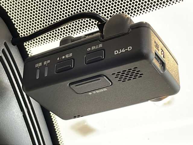 日産 セレナ e－パワー ハイウェイスター V 福井県 2020(令2)年 4.6万km ダイヤモンドブラック 純正10インチSDナビ(MM519D-L)/フルセグTV/BT/BD/DVD/CD/USB/SD/アラウンドビューモニター/パーキングアシスト/プロパイロット/エマージェンシーブレーキ/後側方車両検知警報(BSW)/車線逸脱支援/車線逸脱警報/標識認識システム/ETC2.0/ドライブレコーダー/ハンズフリーオートスライドドア/オートデュアルエアコン/オートライト/LEDヘッドライト/純正16インチアルミホイール/プッシュスタート/スマートキー