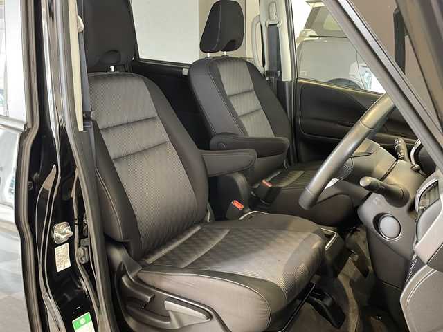 日産 セレナ e－パワー ハイウェイスター V 福井県 2020(令2)年 4.6万km ダイヤモンドブラック 純正10インチSDナビ(MM519D-L)/フルセグTV/BT/BD/DVD/CD/USB/SD/アラウンドビューモニター/パーキングアシスト/プロパイロット/エマージェンシーブレーキ/後側方車両検知警報(BSW)/車線逸脱支援/車線逸脱警報/標識認識システム/ETC2.0/ドライブレコーダー/ハンズフリーオートスライドドア/オートデュアルエアコン/オートライト/LEDヘッドライト/純正16インチアルミホイール/プッシュスタート/スマートキー