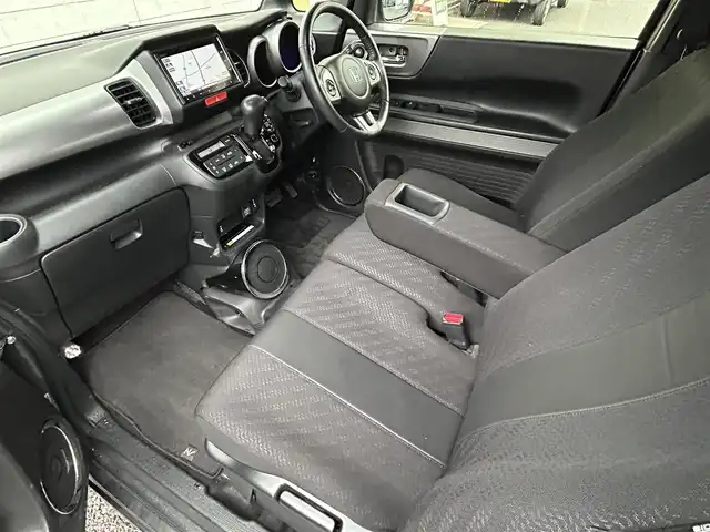 ホンダ Ｎ ＢＯＸ スラッシュ X 福岡県 2014(平26)年 4.5万km グレーⅡ ツートーン/純正7インチナビ【VRM-155VFi】/　(AM/FM/CD/DVD/Bluetooth/フルセグTV/MusicRack)/バックカメラ/衝突軽減ブレーキ/クルーズコントロール/横滑り防止/ECONスイッチ/モード切り替えステアリング/純正14インチアルミホイール/ETC/ステアリングヒーター/革巻きステアリング/ステアリングスイッチ/シートヒーター(D/N)/純正フロアマット/ワイヤレス充電器/プラズマクラスター/USBポート/スペアキー×1/アクセサリーソケット/ISOFIX/保証書/取扱説明書