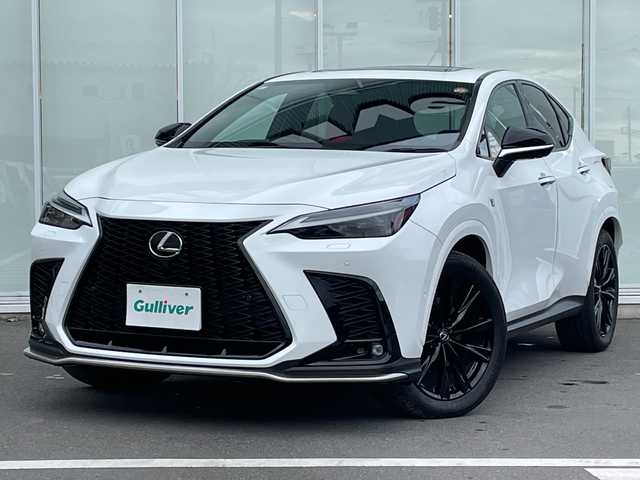 レクサス ＮＸ 350h Fスポーツ 神奈川県 2023(令5)年 1.1万km ホワイトノーヴァガラスフレーク Ｌｅｘｕｓ　Ｓａｆｅｔｙ　Ｓｙｓｔｅｍ＋/純正１４インチナビＴＶ/（Bluetooth/フルセグ）/赤黒レザーシート/3眼LEDヘッドライト/ヘッドアップディスプレイ/クリアランスソナー　/パワーバックドア/オートリトラミラー/パドルシフト　/ステアリングヒーター　/シートヒーター/エアーシート/パワーシート/後部席USBポート/後部席AC100V/1500W/荷室AC100V/1500W