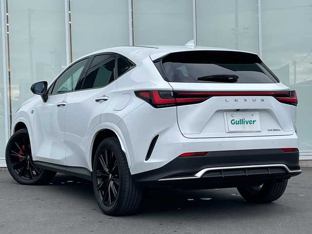 レクサス ＮＸ 350h Fスポーツ 神奈川県 2023(令5)年 1.1万km ホワイトノーヴァガラスフレーク Ｌｅｘｕｓ　Ｓａｆｅｔｙ　Ｓｙｓｔｅｍ＋/純正１４インチナビＴＶ/（Bluetooth/フルセグ）/赤黒レザーシート/3眼LEDヘッドライト/ヘッドアップディスプレイ/クリアランスソナー　/パワーバックドア/オートリトラミラー/パドルシフト　/ステアリングヒーター　/シートヒーター/エアーシート/パワーシート/後部席USBポート/後部席AC100V/1500W/荷室AC100V/1500W