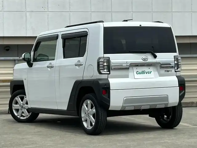 ダイハツ タフト G クロムベンチャー 静岡県 2022(令4)年 1.1万km シャイニングホワイトパール 特別仕様車/パイオニアナビ/バックカメラ/フルセグＴＶ/ＢＴオーディオ/シートヒーター/ＬＥＤヘッドライト/フォグライト/オートライト/アイドリングストップ/電子パーキングブレーキ/純正１５ＡＷ