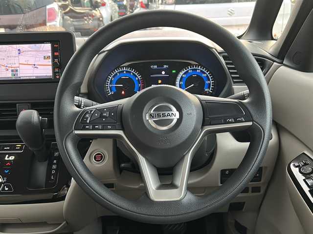 日産 ルークス X 秋田県 2020(令2)年 2.1万km ブロッサムピンク 純正メモリナビ/純正CD、BT、フルセグ/全周囲カメラ/４WD/前後コーナーセンサー/ドアバイザー