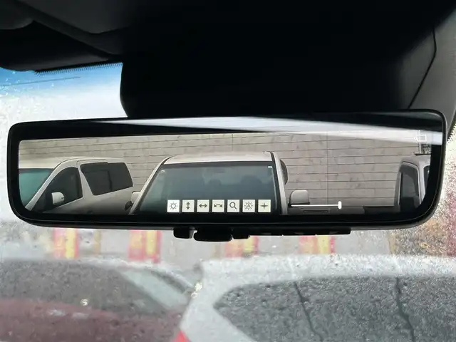 トヨタ ランドクルーザー ２５０ VX 群馬県 2024(令6)年 1.4万km プラチナホワイトパールマイカ 4WD/ワンオーナー/純正12.3型DAナビ・フルセグTV/パイオニアプレミアムサウンド/Bluetooth・USB・HDMI・ミラキャスト/パノラミックビューモニター/ムーンルーフ/前席ベンチレーション・ヒーター/運転席パワーシート/ステアリングヒーター/デジタルインナーミラー/パワーバックドア/セーフティセンス/トヨタチームメイト/プリクラッシュセーフティ/レーダークルーズコントロール/レーントレーシングアシスト/レーンディパーチャーアラート/オートマチックハイビーム/ブラインドスポットモニター/純正フロアマット/純正OP丸目ヘッドランプ/LEDフォグランプ/LEDリアフォグランプ/ブラックルーフレール/純正18インチアルミ/純正角目ヘッドランプ車載