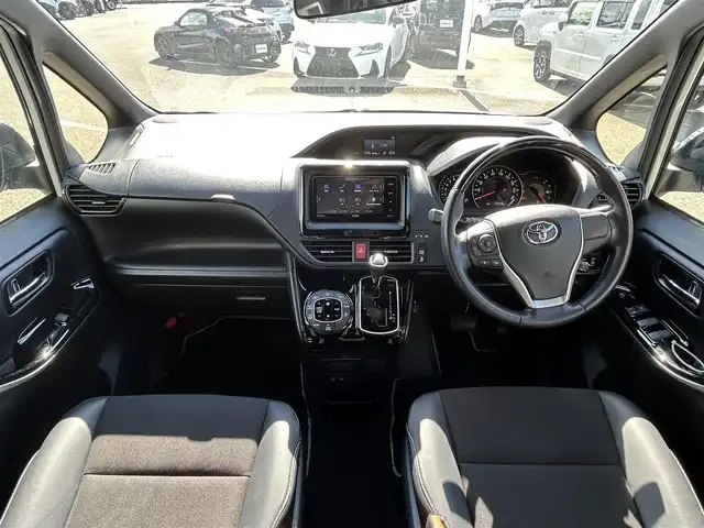 トヨタ ノア Si ダブルバイビーⅢ 和歌山県 2021(令3)年 1.5万km ホワイトパールクリスタルシャイン 社外ナビ/フルセグTV/バックカメラ/両側パワースライドドア/プリクラッシュセーフティー/クルーズコントロール/レーンディーパーチャーアラート/クリアランスソナー/ビルトインETC/アイドリングストップ/LEDヘッドライト