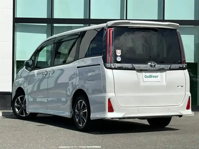 トヨタ ノア Si ダブルバイビーⅢ 和歌山県 2021(令3)年 1.5万km ホワイトパールクリスタルシャイン 社外ナビ/フルセグTV/バックカメラ/両側パワースライドドア/プリクラッシュセーフティー/クルーズコントロール/レーンディーパーチャーアラート/クリアランスソナー/ビルトインETC/アイドリングストップ/LEDヘッドライト