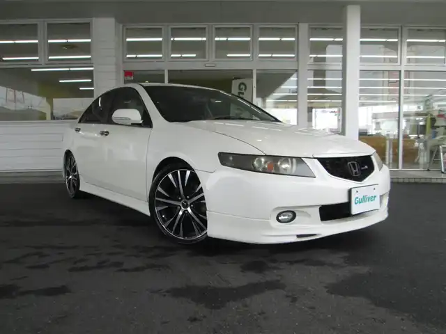 ホンダ アコード ユーロ R 千葉県 2003(平15)年 15万km プレミアムホワイトパール 6速MT/ローダウン/社外メモリナビ、フルセグTV/社外オーディオ【DVD/CD/BT/SD】/HIDヘッドライト&ハロゲンフォグ/前席RECAROシート/無限2本出しマフラー/社外18インチアルミホイール/純正AW(215/45R17)積込/ルームミラー型レーダー探知機/キーレス/ETC/スペアキー/取扱説明書/新車時保証書