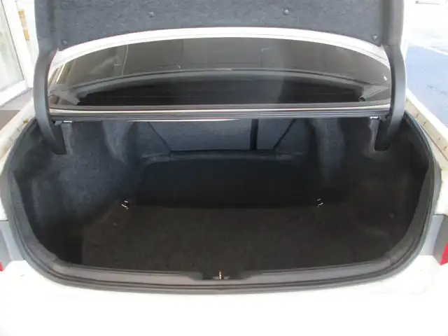 ホンダ アコード ユーロ R 千葉県 2003(平15)年 15万km プレミアムホワイトパール 6速MT/ローダウン/社外メモリナビ、フルセグTV/社外オーディオ【DVD/CD/BT/SD】/HIDヘッドライト&ハロゲンフォグ/前席RECAROシート/無限2本出しマフラー/社外18インチアルミホイール/純正AW(215/45R17)積込/ルームミラー型レーダー探知機/キーレス/ETC/スペアキー/取扱説明書/新車時保証書