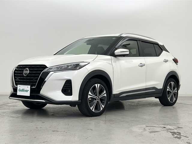 日産 キックス X 宮城県 2021(令3)年 5.6万km ブリリアントホワイトパール 禁煙車/プロパイロット/エマージェンシーブレーキ/車線逸脱警報/アダプティブヘッドライト/ソナー/インテリジェントルームミラー/純正9インチナビ/（BT.CD.DVD.AM.FM.SD）/アラウンドビューモニター/フルセグテレビ/純正ドライブレコーダー/ETC2.0/電動パーキングブレーキ/AUTOHOLD/前席シートヒーター/ハーフレザーシート/ステアリングヒーター/ステアリングスイッチ/LEDヘッドライト/純正17インチアルミホイール/横滑り防止機能/アイドリングストップ