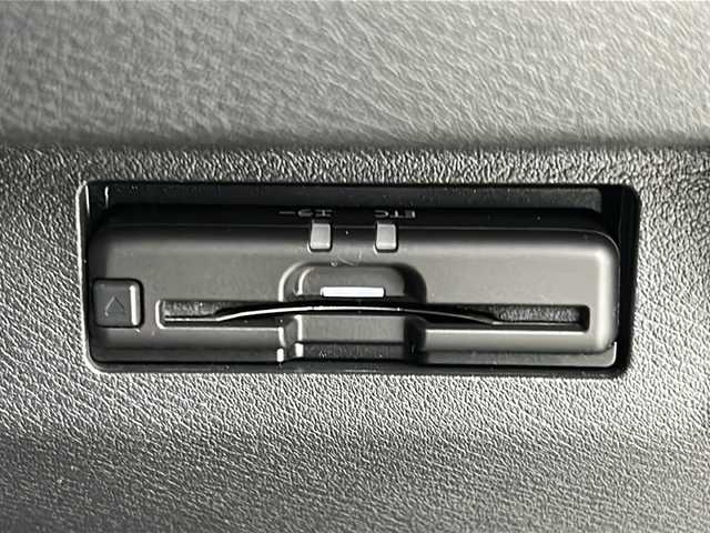 日産 キックス X 宮城県 2021(令3)年 5.6万km ブリリアントホワイトパール 禁煙車/プロパイロット/エマージェンシーブレーキ/車線逸脱警報/アダプティブヘッドライト/ソナー/インテリジェントルームミラー/純正9インチナビ/（BT.CD.DVD.AM.FM.SD）/アラウンドビューモニター/フルセグテレビ/純正ドライブレコーダー/ETC2.0/電動パーキングブレーキ/AUTOHOLD/前席シートヒーター/ハーフレザーシート/ステアリングヒーター/ステアリングスイッチ/LEDヘッドライト/純正17インチアルミホイール/横滑り防止機能/アイドリングストップ