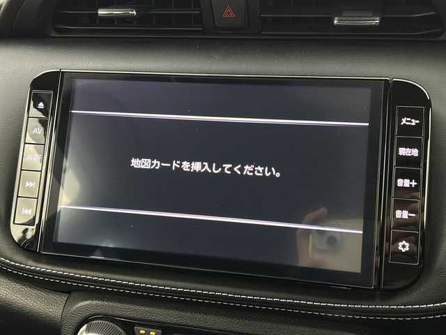 日産 キックス X 宮城県 2021(令3)年 5.6万km ブリリアントホワイトパール 禁煙車/プロパイロット/エマージェンシーブレーキ/車線逸脱警報/アダプティブヘッドライト/ソナー/インテリジェントルームミラー/純正9インチナビ/（BT.CD.DVD.AM.FM.SD）/アラウンドビューモニター/フルセグテレビ/純正ドライブレコーダー/ETC2.0/電動パーキングブレーキ/AUTOHOLD/前席シートヒーター/ハーフレザーシート/ステアリングヒーター/ステアリングスイッチ/LEDヘッドライト/純正17インチアルミホイール/横滑り防止機能/アイドリングストップ
