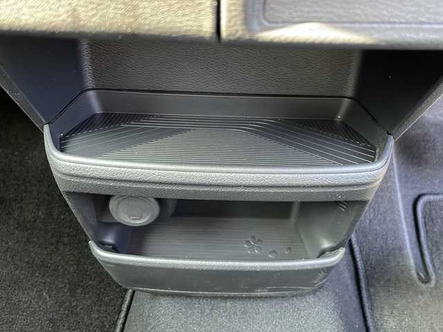 日産 サクラ X 三重県 2023(令5)年 4.3万km ブラック 禁煙/純正9型ディスプレイオーディオ/バックカメラ/電子パーキング/スペアキー/ステアリングスイッチ/ベンチシート/レーンキープアシスト/プリクラッシュ/先行車発進告知/LEDオートライト/電動格納ミラー/保証書/取扱説明書