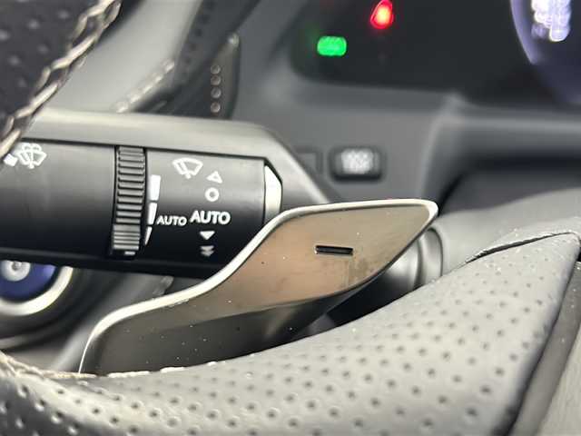 レクサス ＬＳ 500h Fスポーツ 熊本県 2018(平30)年 2.4万km ホワイトノーヴァガラスフレーク サンルーフ/純正HDDナビ/・フルセグTV/CD/DVD/SD/BT/AUX/USB/・全方位カメラ/レクサスセーフティシステム/・プリクラッシュセーフティ/・レーンチェンジアシスト/・ブラインドスポットモニター/・クリアランスソナー/・パーキングサポートブレーキ/・ロードサインアシスト/・先行車発進知らせ/オートマチックハイビーム/レーダークルーズコントロール/デジタルインナーミラー/ヘッドアップディスプレイ/Fスポーツ赤革シート/・D/Nパワーシート/・D/Nメモリシート/・D/Nシートヒーター/・D/Nシートクーラー/・後席シートヒーター/パワートランク/イージークローザードア/ステアリングヒーター/パドルシフト/ビルトインETC2.0/オートライト/LEDヘッドライト/フォグランプ/スマートキー/スペアキー×2/純正フロアマット/リア電動サンシェード/取扱説明書(車両・ナビ)/保証書/取扱説明書スペアキー×２